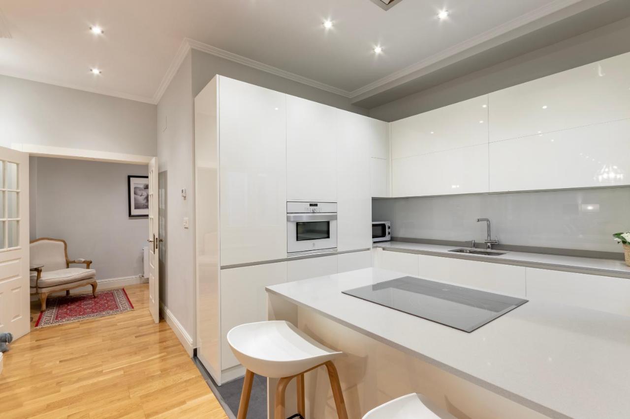 Amplio Y Elegante En Casco Viejo Con Parking Appartement Bilbao Buitenkant foto