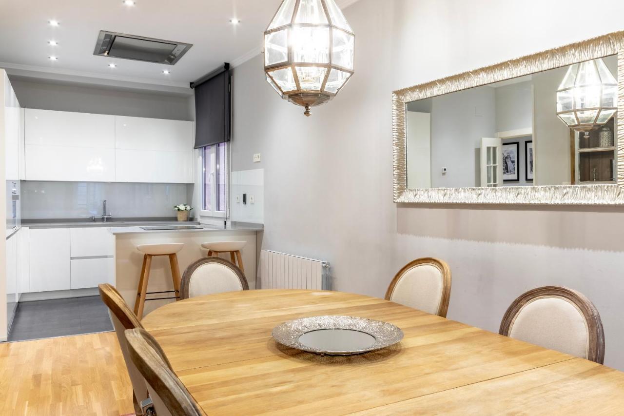 Amplio Y Elegante En Casco Viejo Con Parking Appartement Bilbao Buitenkant foto