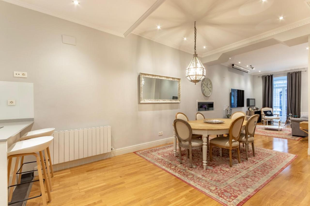 Amplio Y Elegante En Casco Viejo Con Parking Appartement Bilbao Buitenkant foto