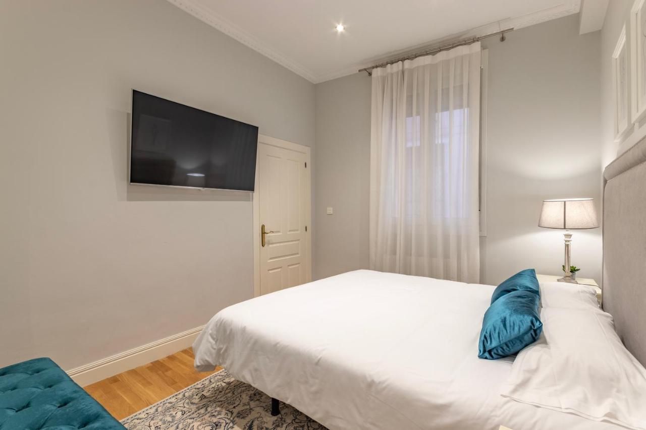 Amplio Y Elegante En Casco Viejo Con Parking Appartement Bilbao Buitenkant foto