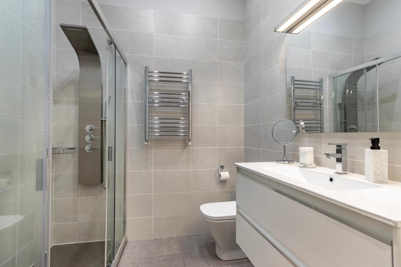 Amplio Y Elegante En Casco Viejo Con Parking Appartement Bilbao Buitenkant foto